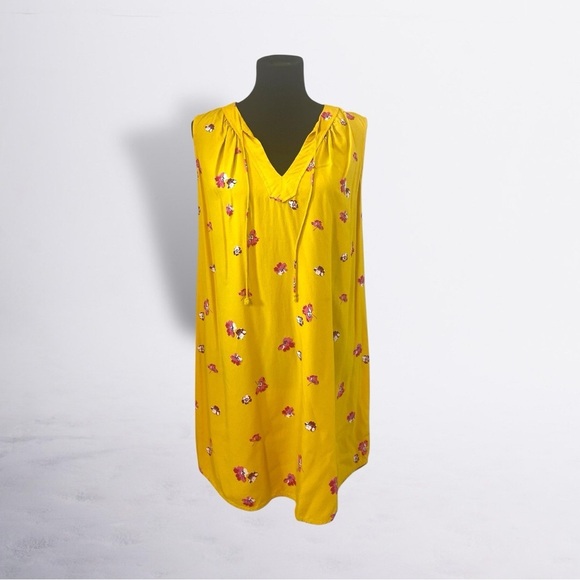 Dresses & Skirts - Spring Yellow Floral V-Neck Sleeveless Dress